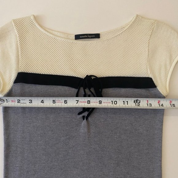 Adorable XS Nanette Lepore cap-sleeve tie-front perfect t-shirt - Picture 6 of 11
